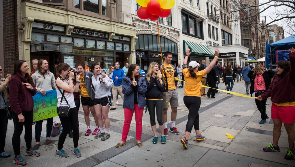 波士顿学院的学生组织了一个“强盗马拉松”,运行路线在比赛前一个星期。