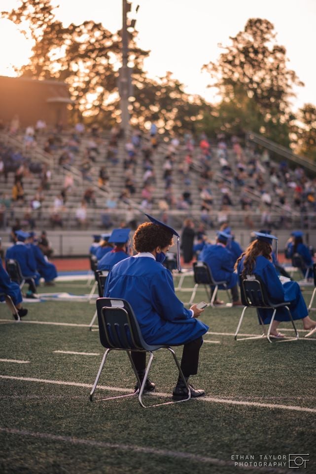 High School Graduation Photos With Social Distancing