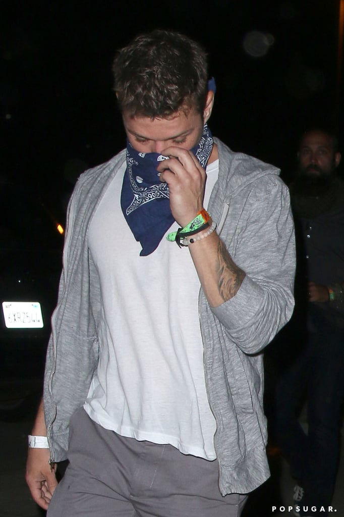 Ryan Phillippe used a blue bandanna to protect against the dust.