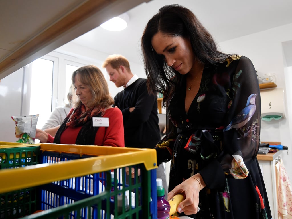 Meghan Markle Writes Messages on Bananas For One25 Charity