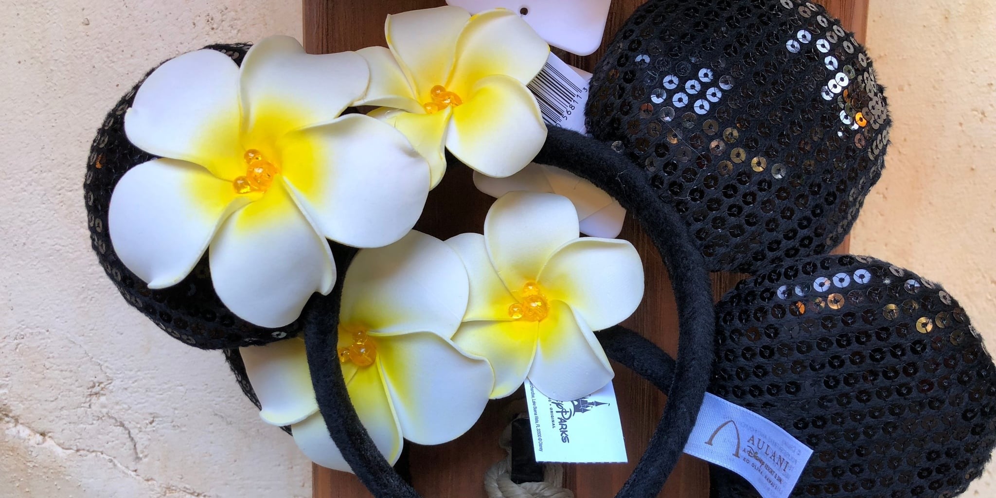 NWT Disney Aulani Black Sequin Minnie Ears Headband with White Plumeria Flowers BNWT Disney Aulani Resort Exclusive Black | Mercari main image 4