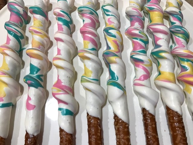 Unicorn Horn Chocolate-Covered Pretzels