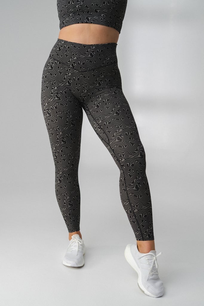 The Best Yoga Pants For Tall Women 