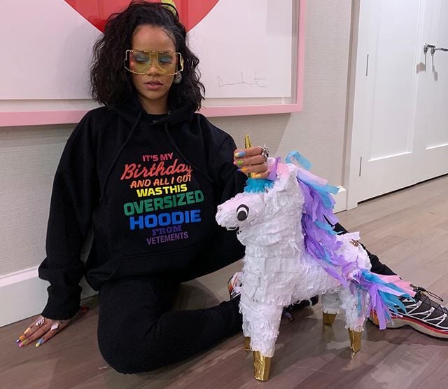 Rihanna S Rainbow Birthday Nails 2019 Popsugar Beauty