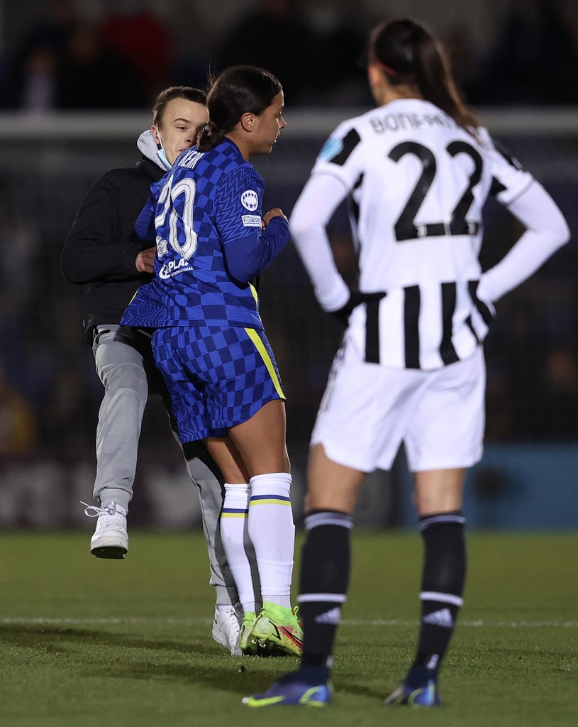 Sam Kerr Takes Down Pitch Invader at Chelsea-Juventus Game