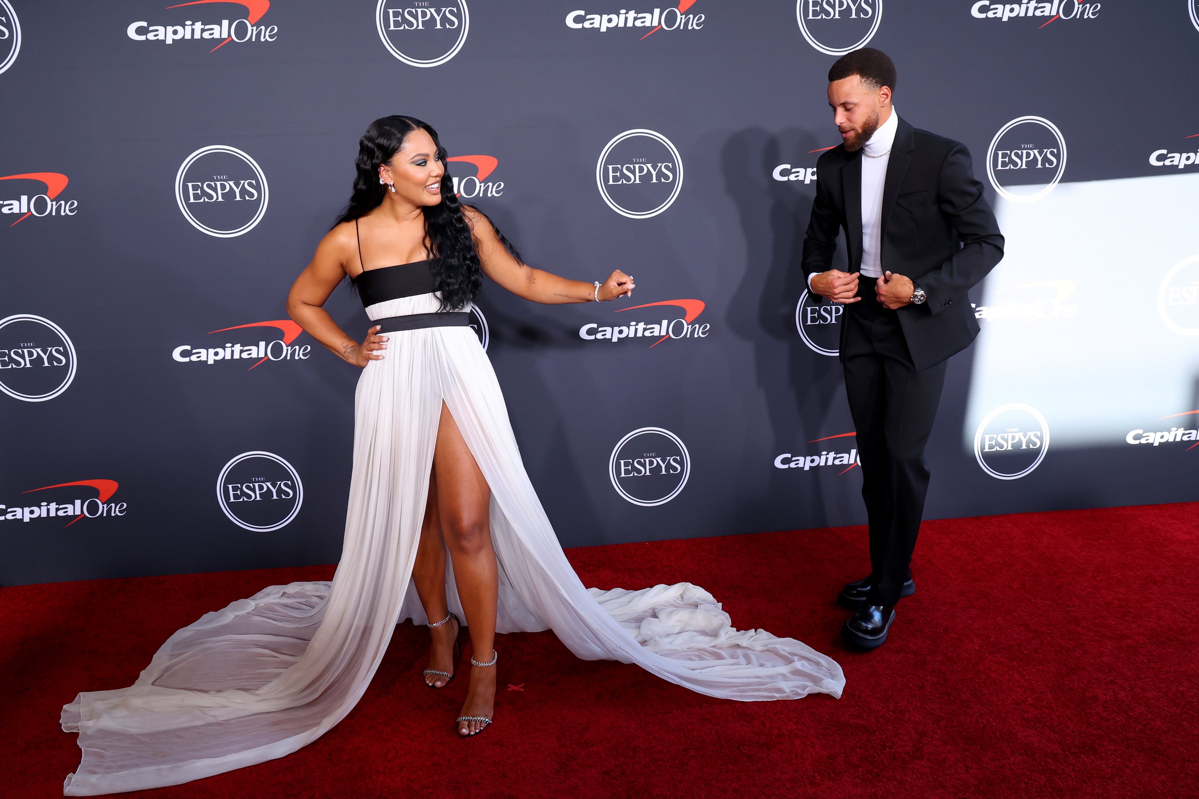 Stephen Curry Poses with Daughters Ryan and Riley at 2022 ESPY Awards