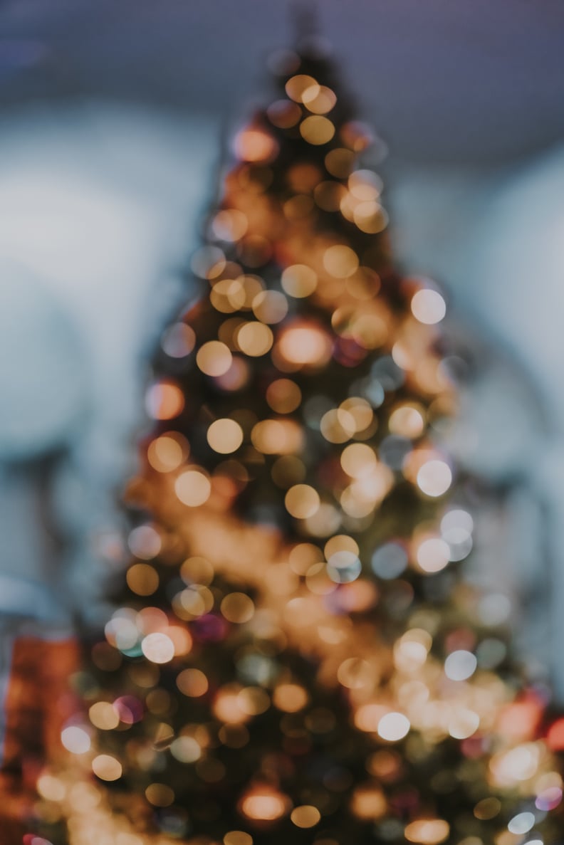 iPhone Christmas Wallpaper: Christmas Tree Lights