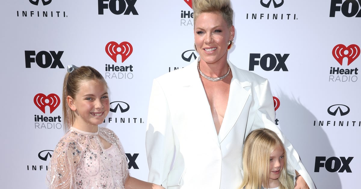 Pink amène les enfants aux iHeartRadio Music Awards