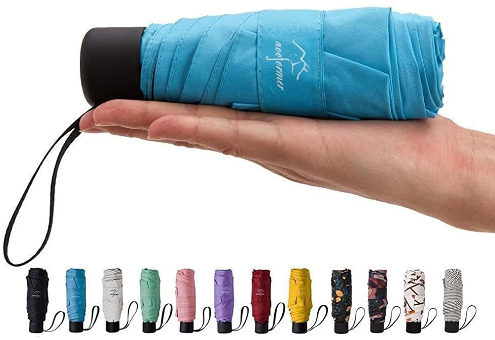 A Mini Umbrella: Lightweight Compact Umbrella