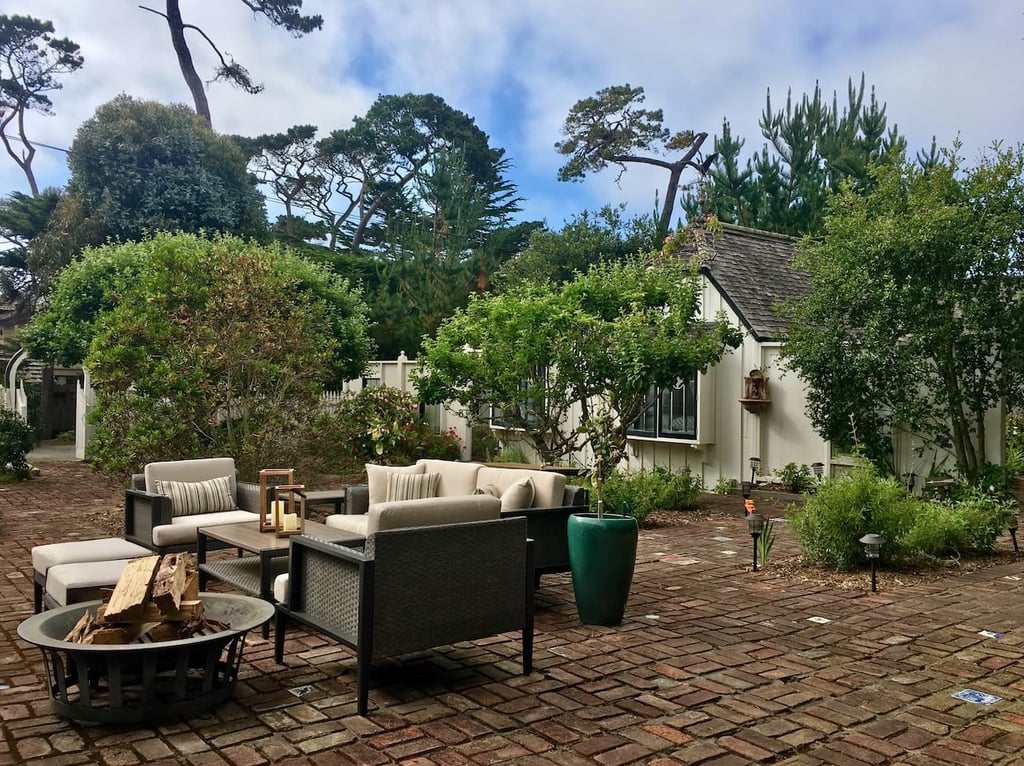 Pet-Friendly Guesthouse in Pacific Grove, California