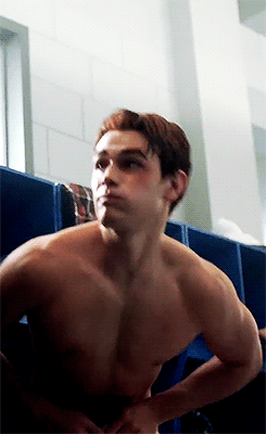 Kj Apa Shirtless As Archie On Riverdale Popsugar Entertainment