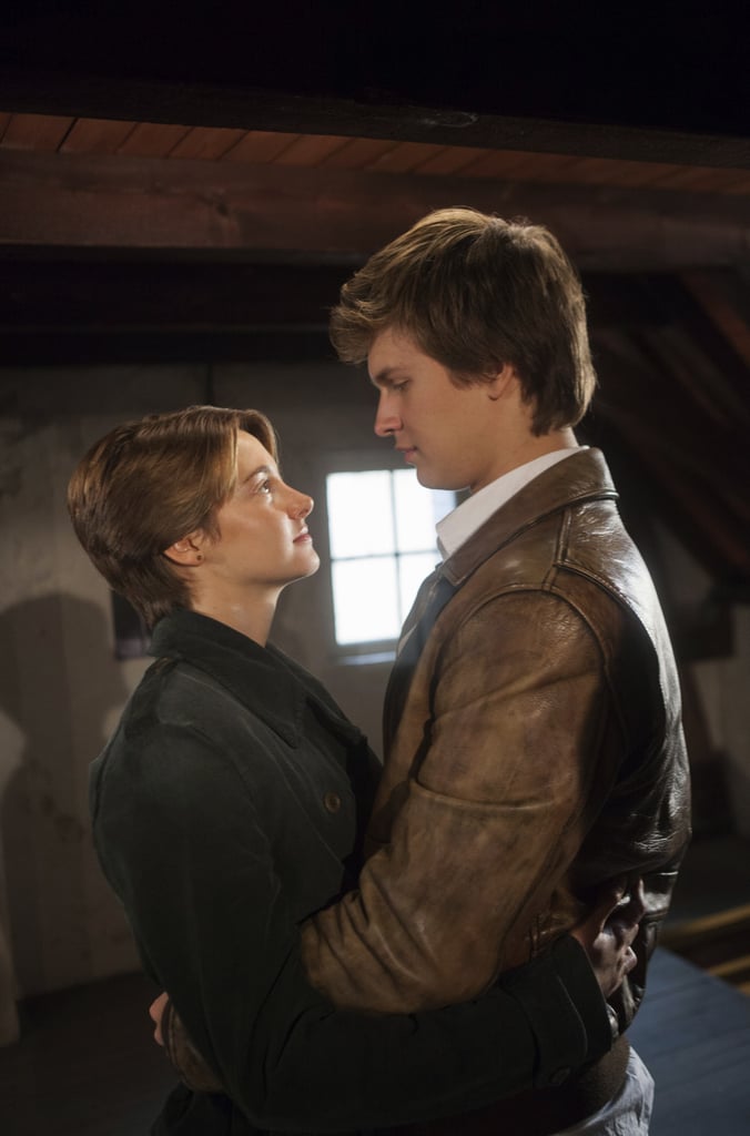 Hazel (Shailene Woodley) and Gus (Ansel Elgort), who both suffer from cancer, fall in love despite the odds.