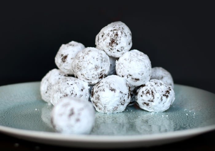 No-Bake Gingerbread Pumpkin Snowballs