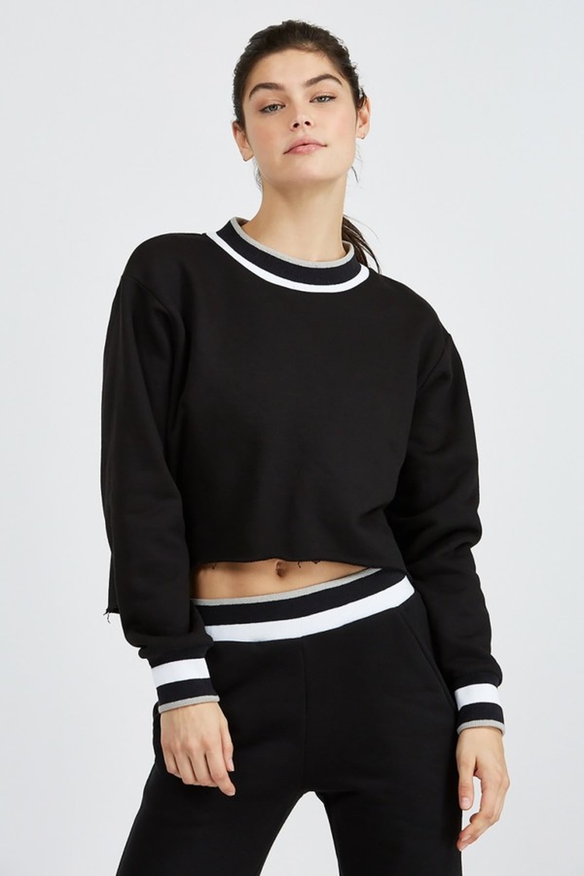 Bella Hadid Nike Sweatshirt With Safety Pins | POPSUGAR Fashion