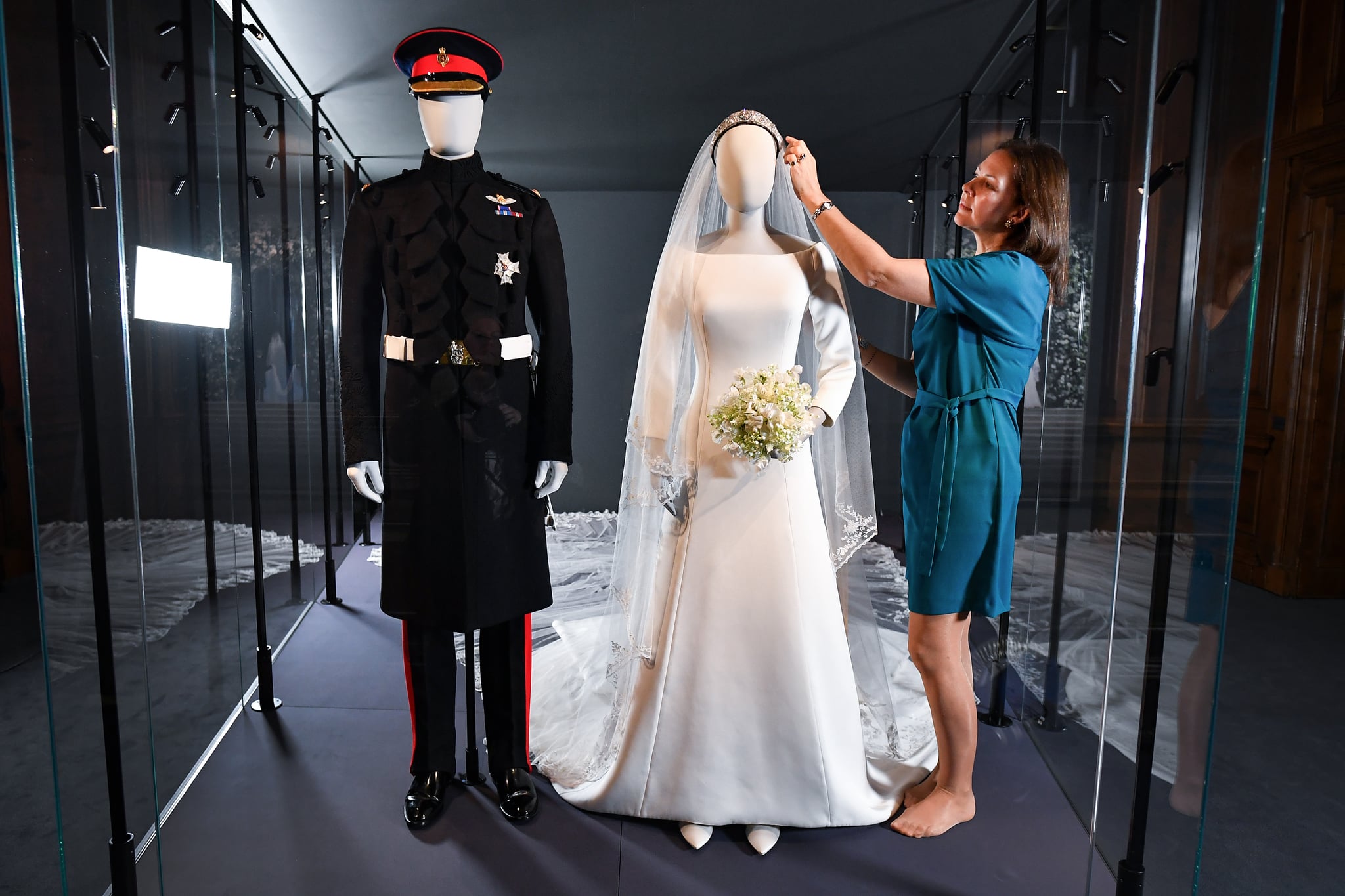Harry and Meghan's Wedding Outfits ...
