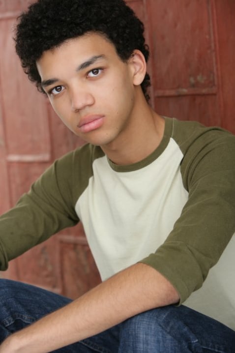 Justice Smith (The Thundermans) will play Radar, a friend of Quentin's.