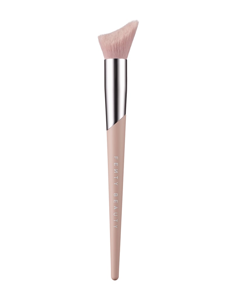 Fenty Beauty Cheek-Hugging Highlighter Brush