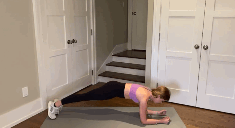 Ab Circuit, Exercise 4: Plank Hip Dip