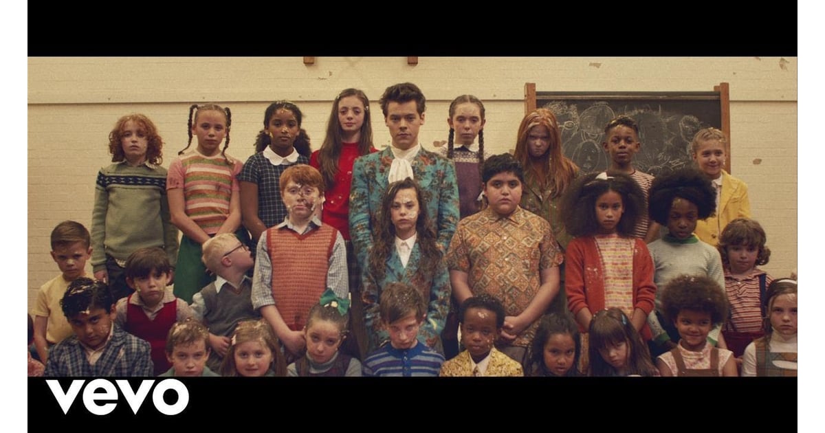 Beau Gadsdon In Harry Styles S Kiwi 57 Music Videos Featuring Celebrity Cameos Popsugar Entertainment
