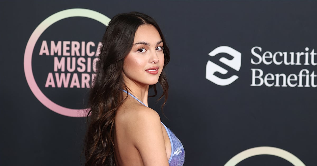 Olivia Rodrigo's Sequin Dress at American Music Awards 2021 ...
