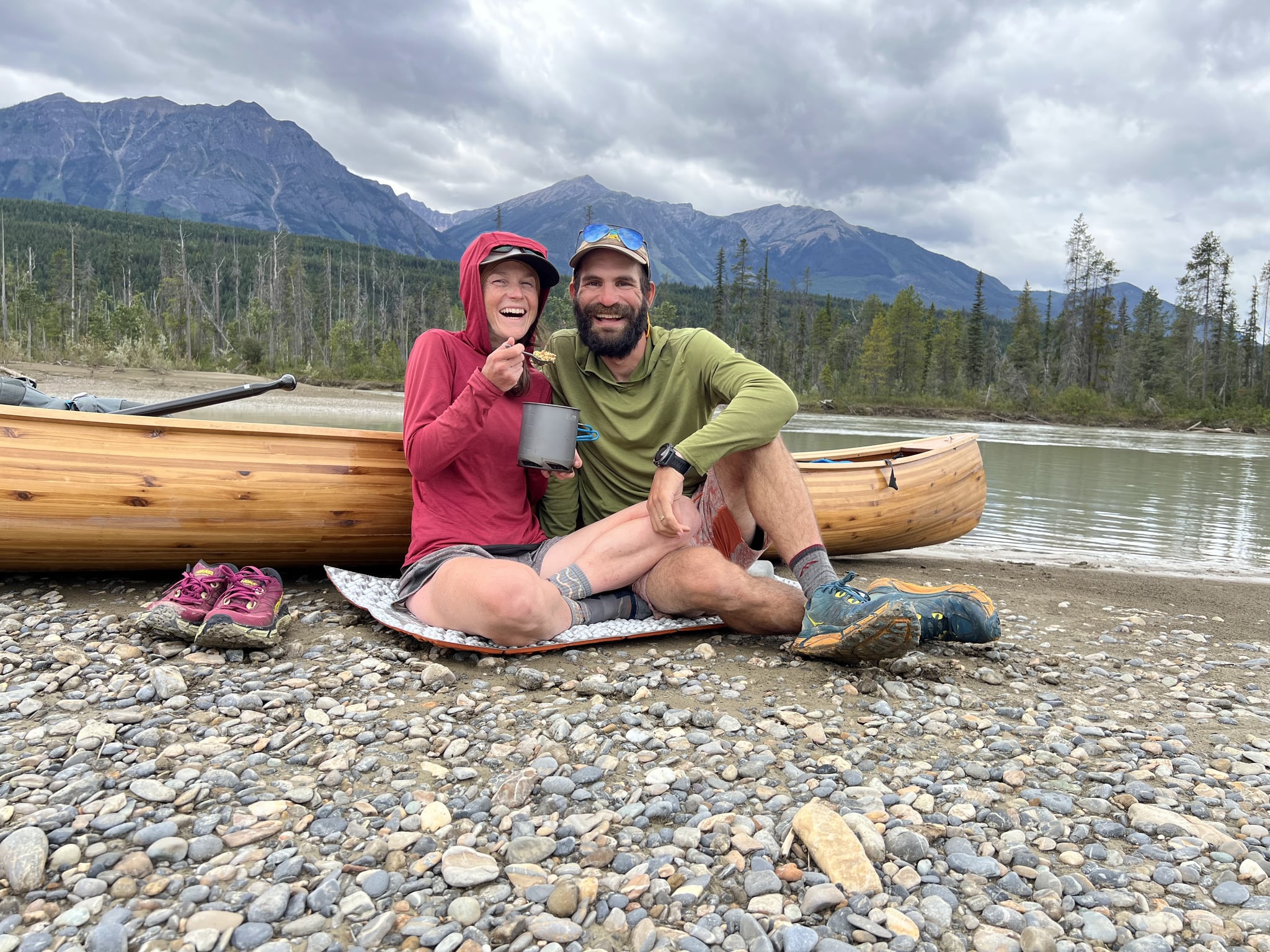 @ThruHikers Renee Miller and Tim Beissinger with their canoe on the Columbia River
