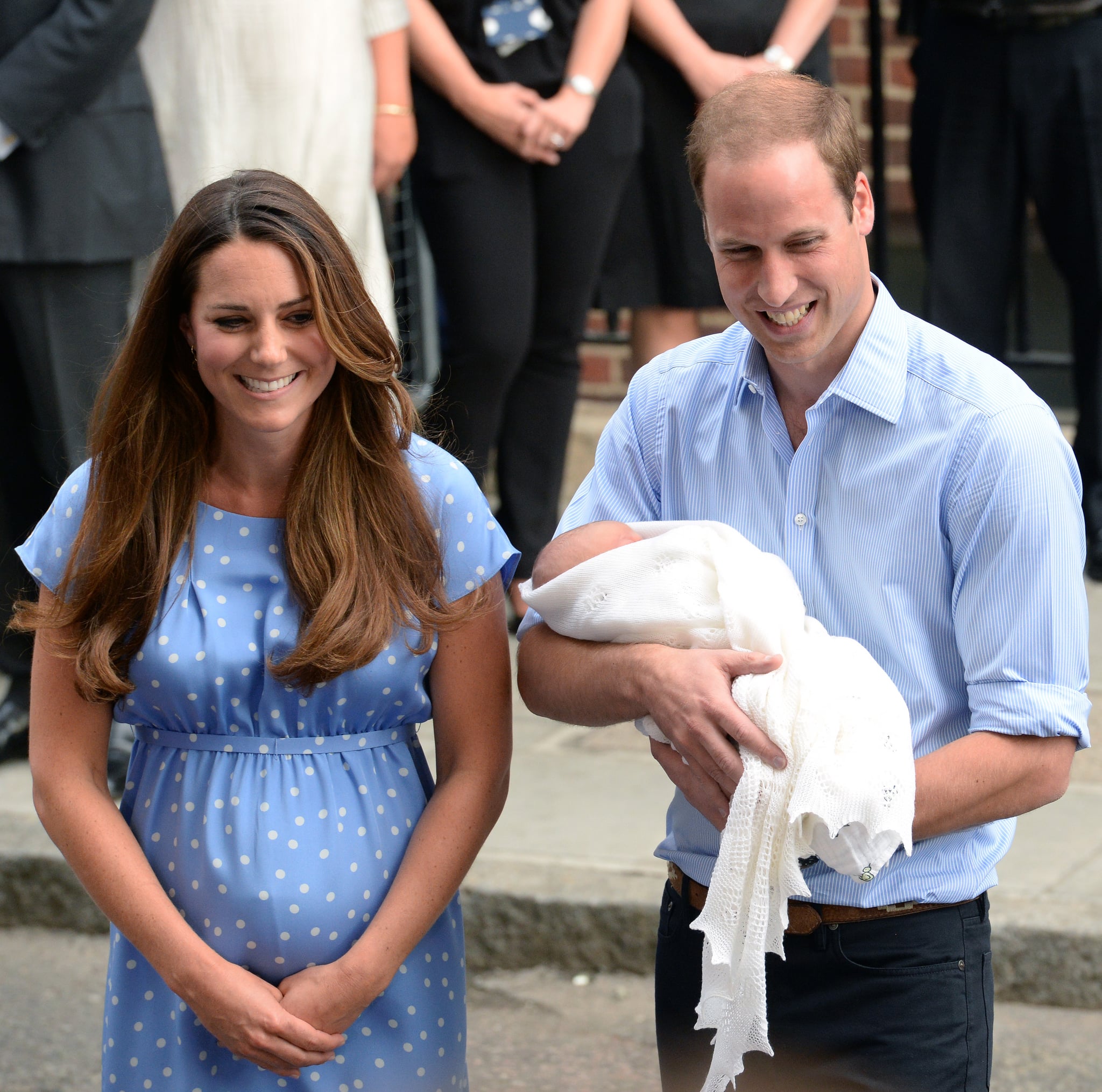 LONDON, UNITED KINGDOM - JULY 23: Catherine, Duchess of Cambridge and Prince William, Duke of Cambridge leave the Lindo Wing of St. Mary's hospital with their newborn son on July 23, 2013 in London, England. (Photo by Anwar Hussein/WireImage)