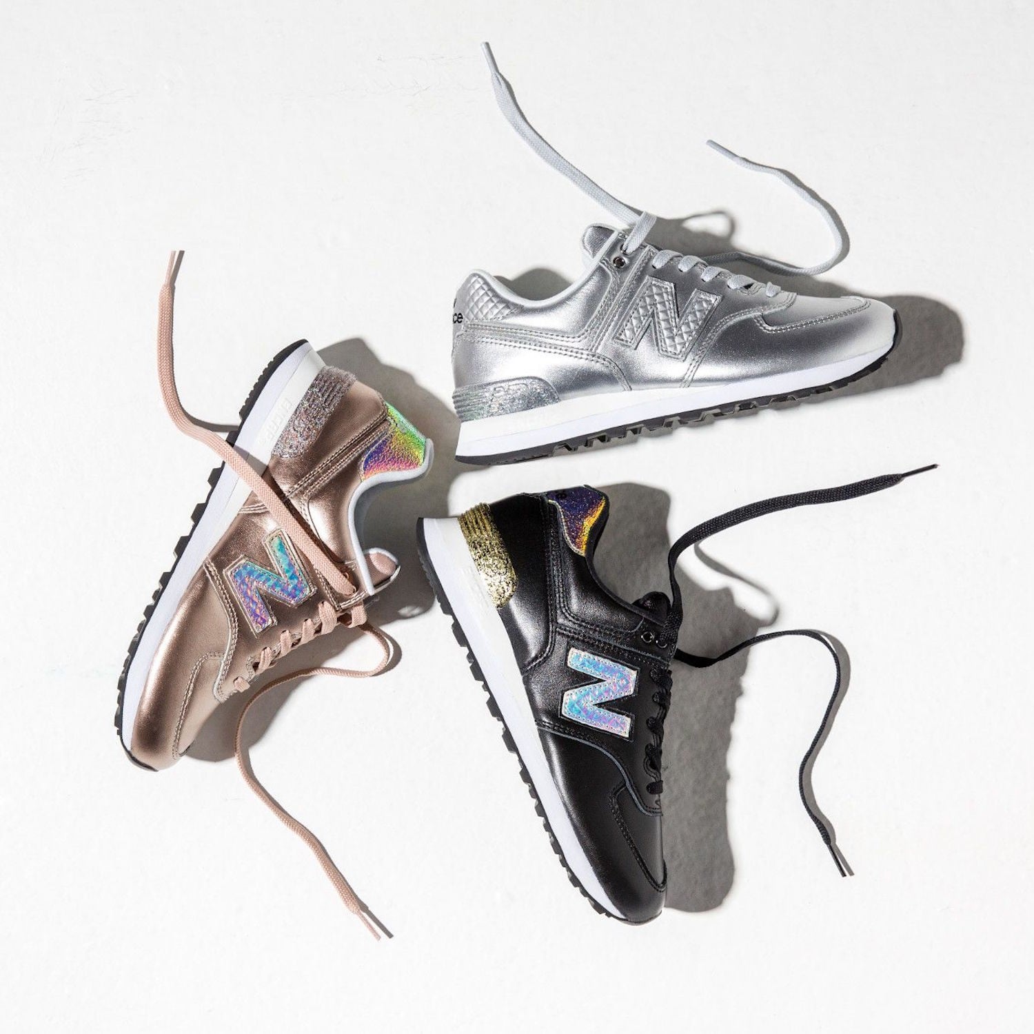 راوتر الجديد New Balance Metallic Glitter Sneakers | POPSUGAR Fashion راوتر الجديد