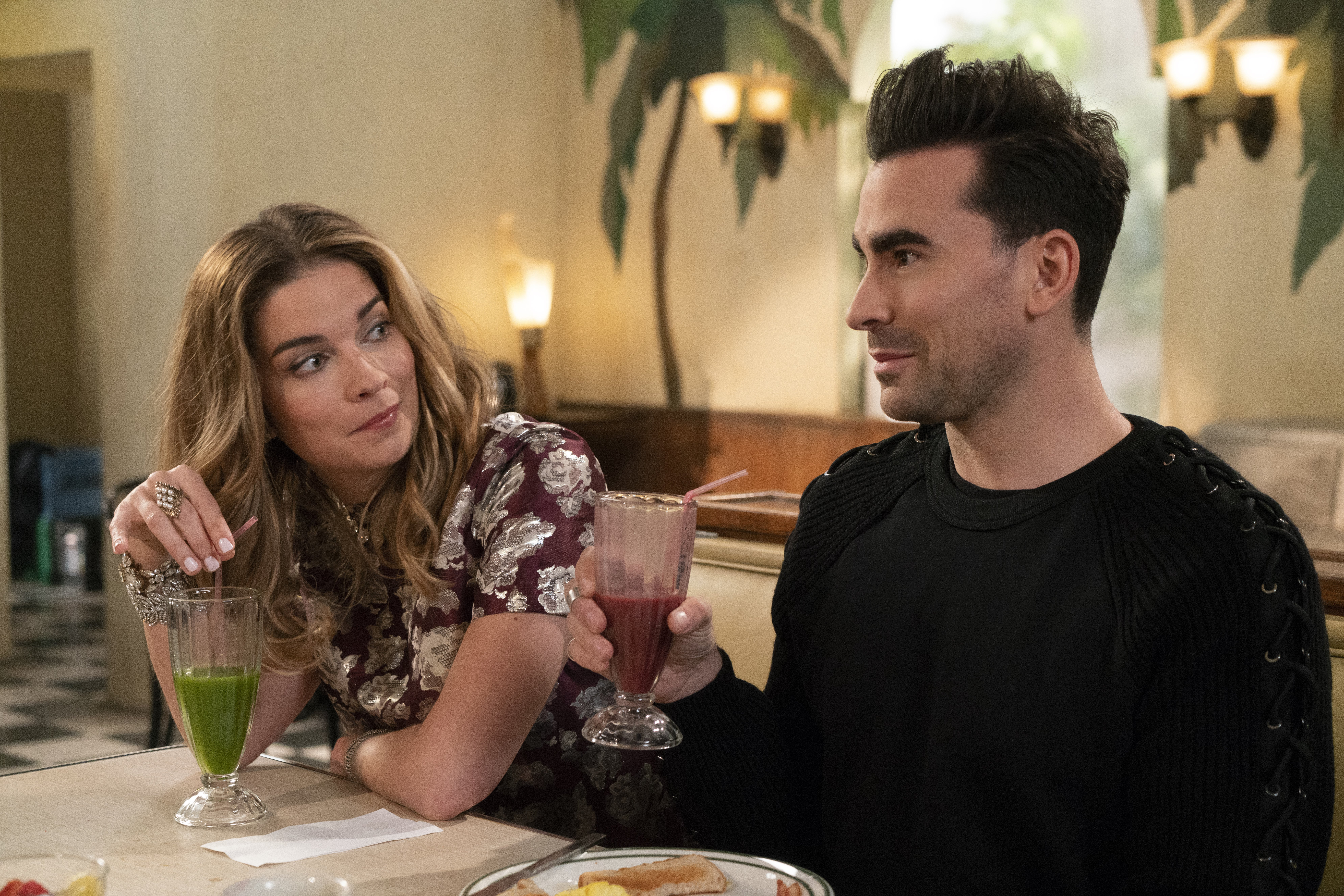 Schitt's Creek Season 6 Details | PS Entertainment, image size:7952x5304