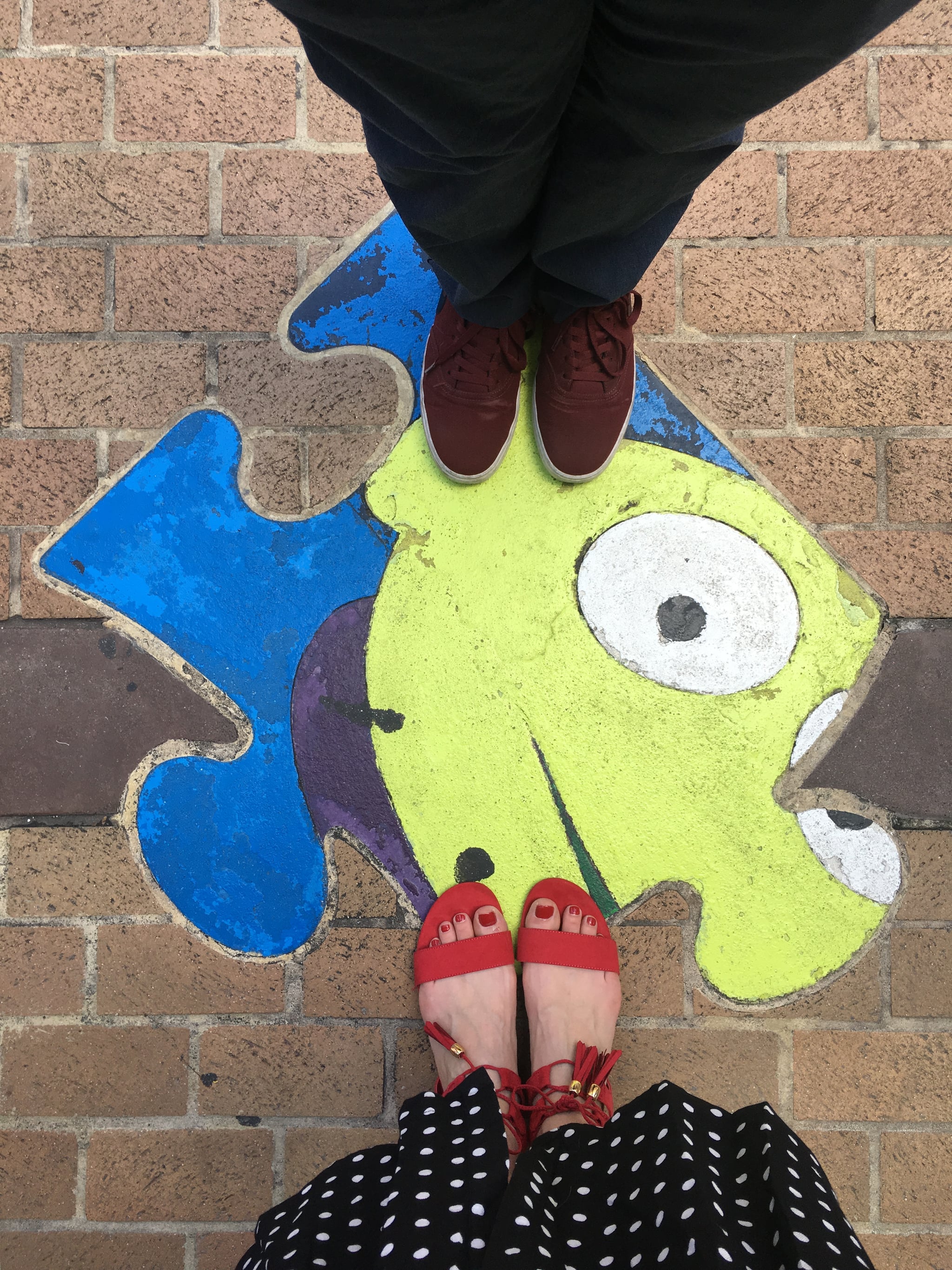 tmp_v7pcK4_261363ba7c22aa68_alienshoefie.jpg