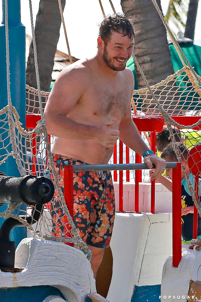 Chris Pratt Shirtless and Anna Faris in a Bikini in Hawaii