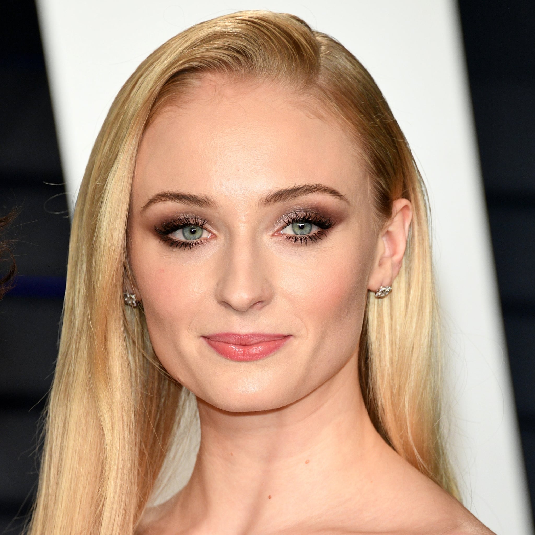 What Is Sophie Turner S Natural Hair Color Popsugar Beauty