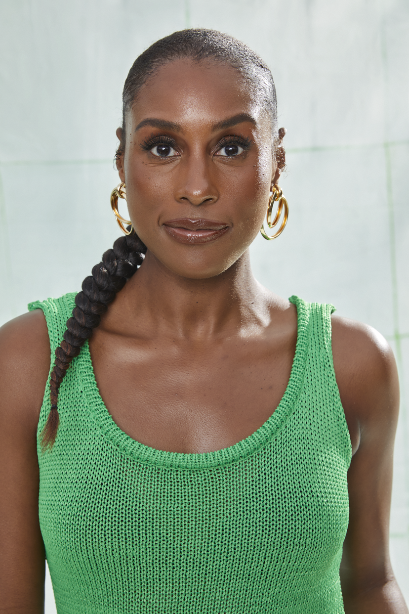 Issa Rae talks natural hair, Hollywood beauty standards, and keeping it real