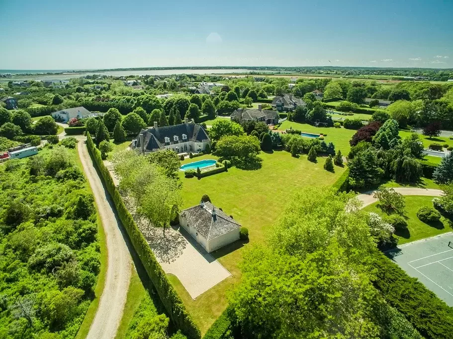 Nick Jonas Hamptons Summer Home Pictures