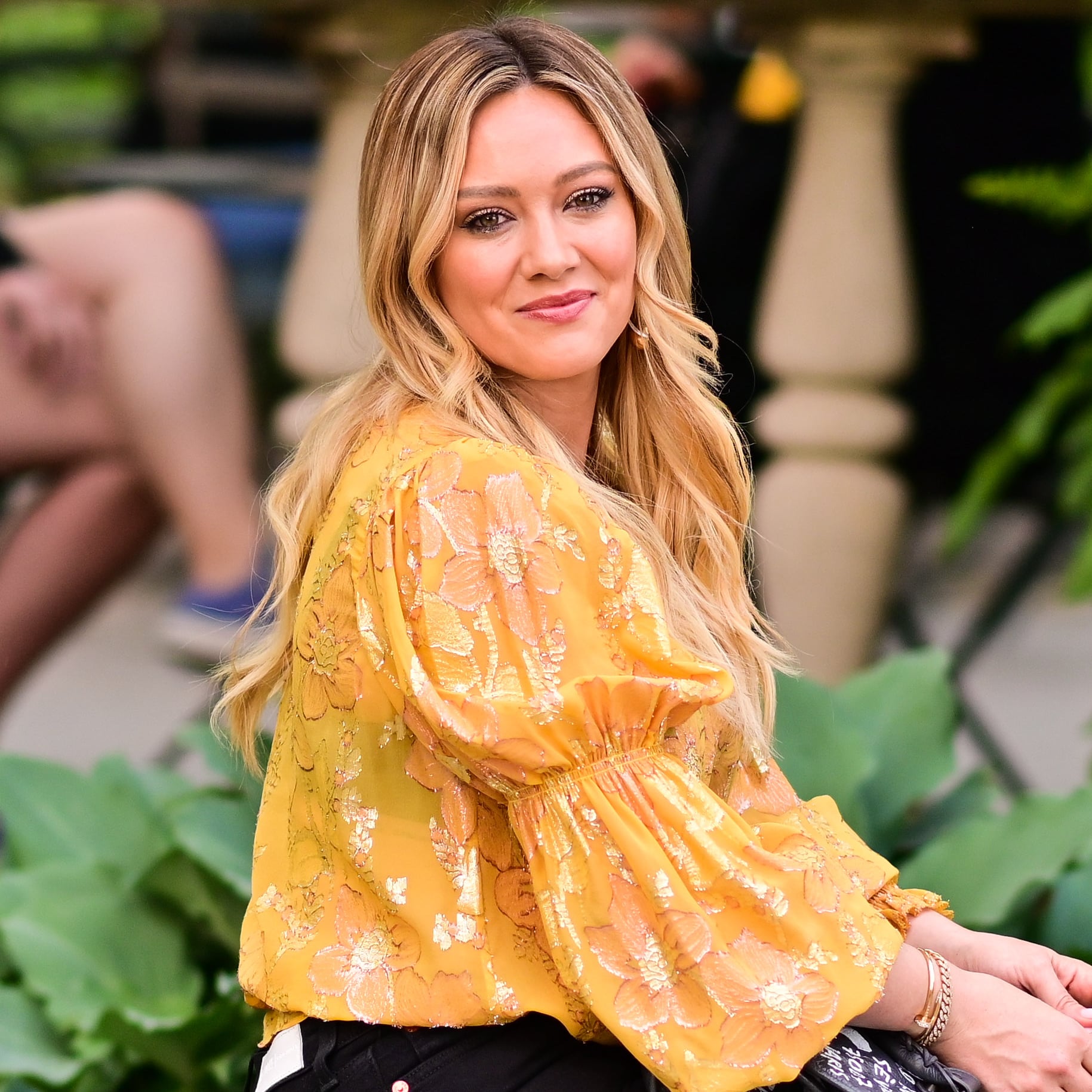 Hilary Duff S Best Outfits As Kelsey Peters On Younger Popsugar Fashion