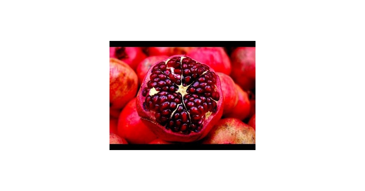 Separating Pomegranate Seeds | Life Hacks to Show The ...