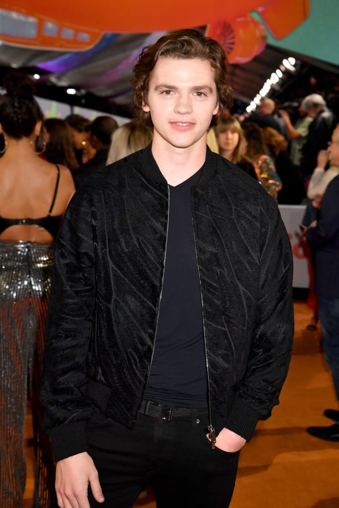 Hot Pictures of The Kissing Booth Star Joel Courtney