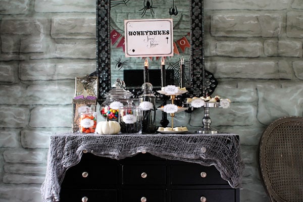 Go to Hogwarts With This Harry Potter Halloween Party