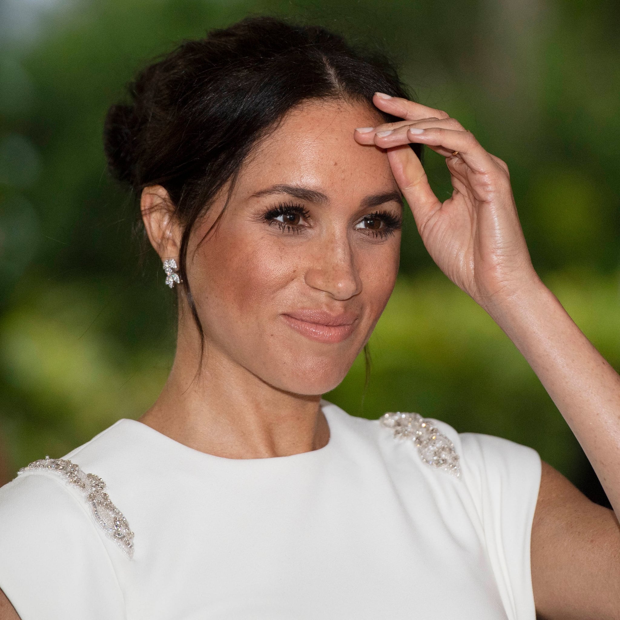 Meghan Markle Wearing Princess Diana S Aquamarine Ring Popsugar Fashion