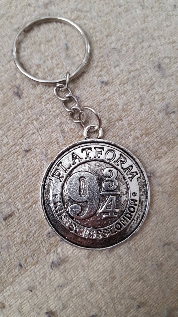 Platform 9 3/4 Keychain