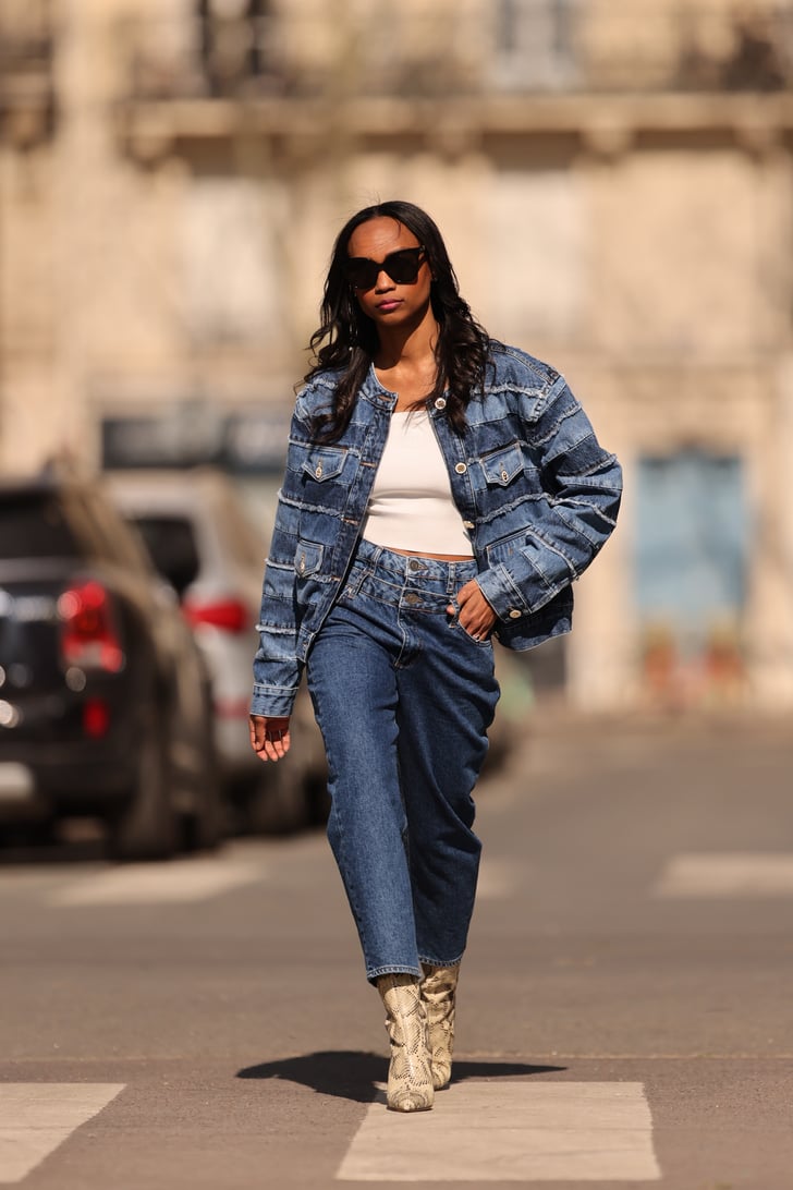 Excremento Confinar tornillo Create a Striking Monochrome Denim Moment | How to Wear Mom Jeans,  According to Street Style Pros | POPSUGAR Fashion Photo 7