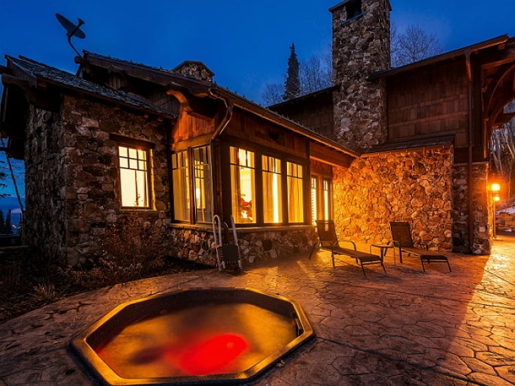 Nina Dobrev's Park City, UT, Airbnb Cabin