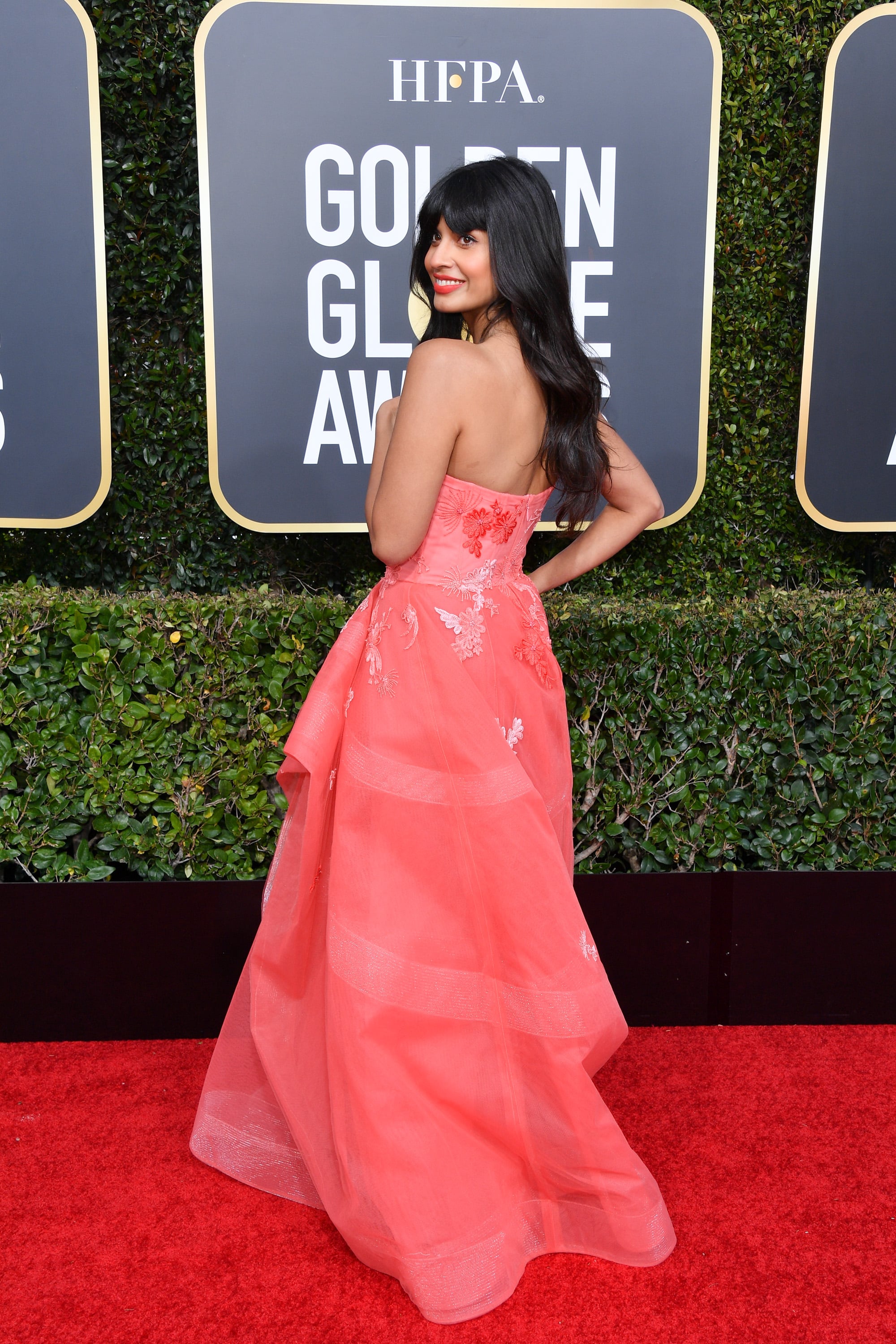 jameela jamil golden globes dress