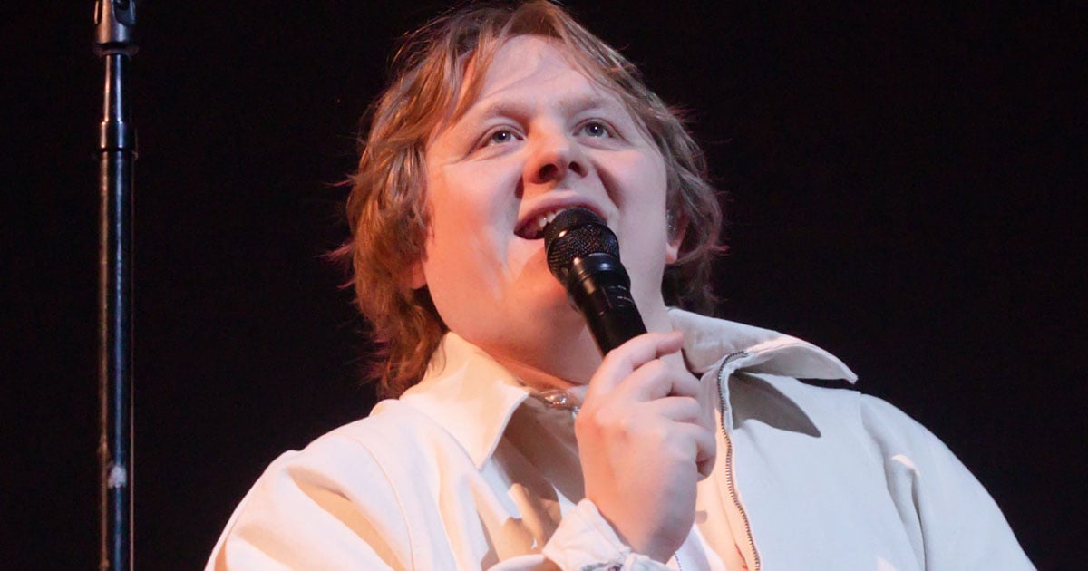 Lewis Capaldi's Fans Stepped In After He Experienced Tourette's Mid-Song