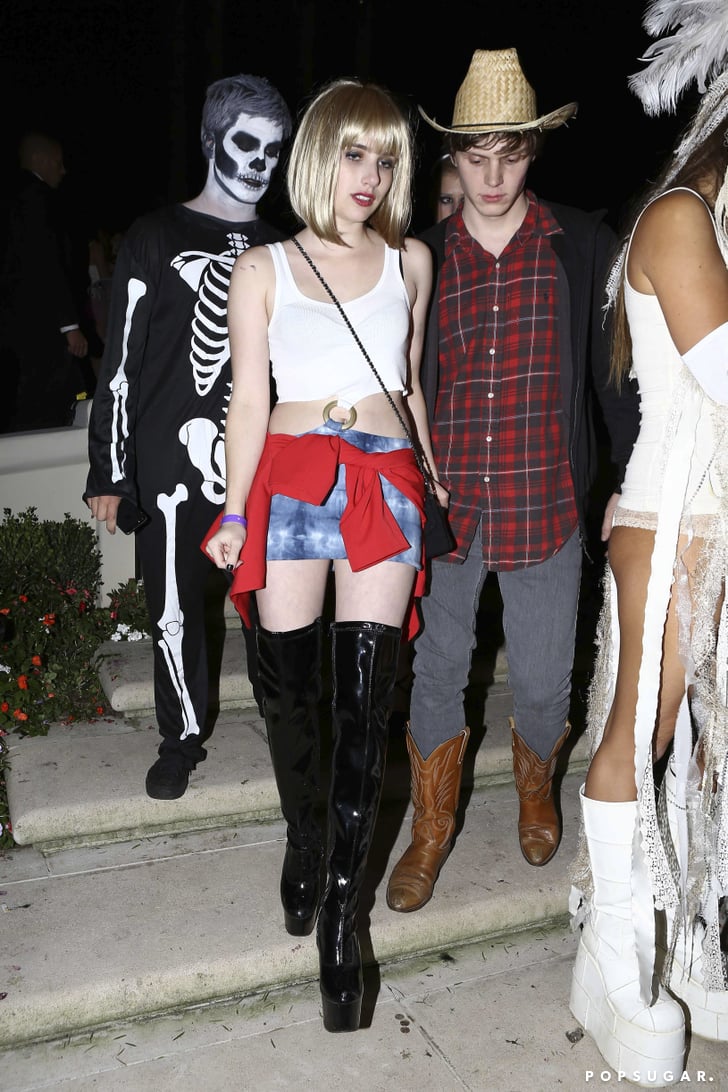 Emma Roberts donned her aunt Julia's Pretty Woman outfit ...