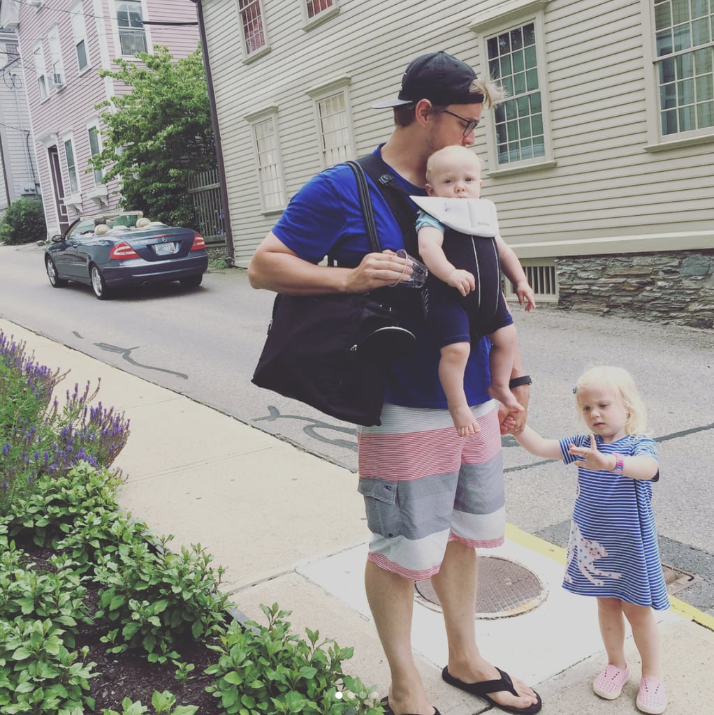 This dad has a lot on his plate, but he looks cool, calm, and Dads