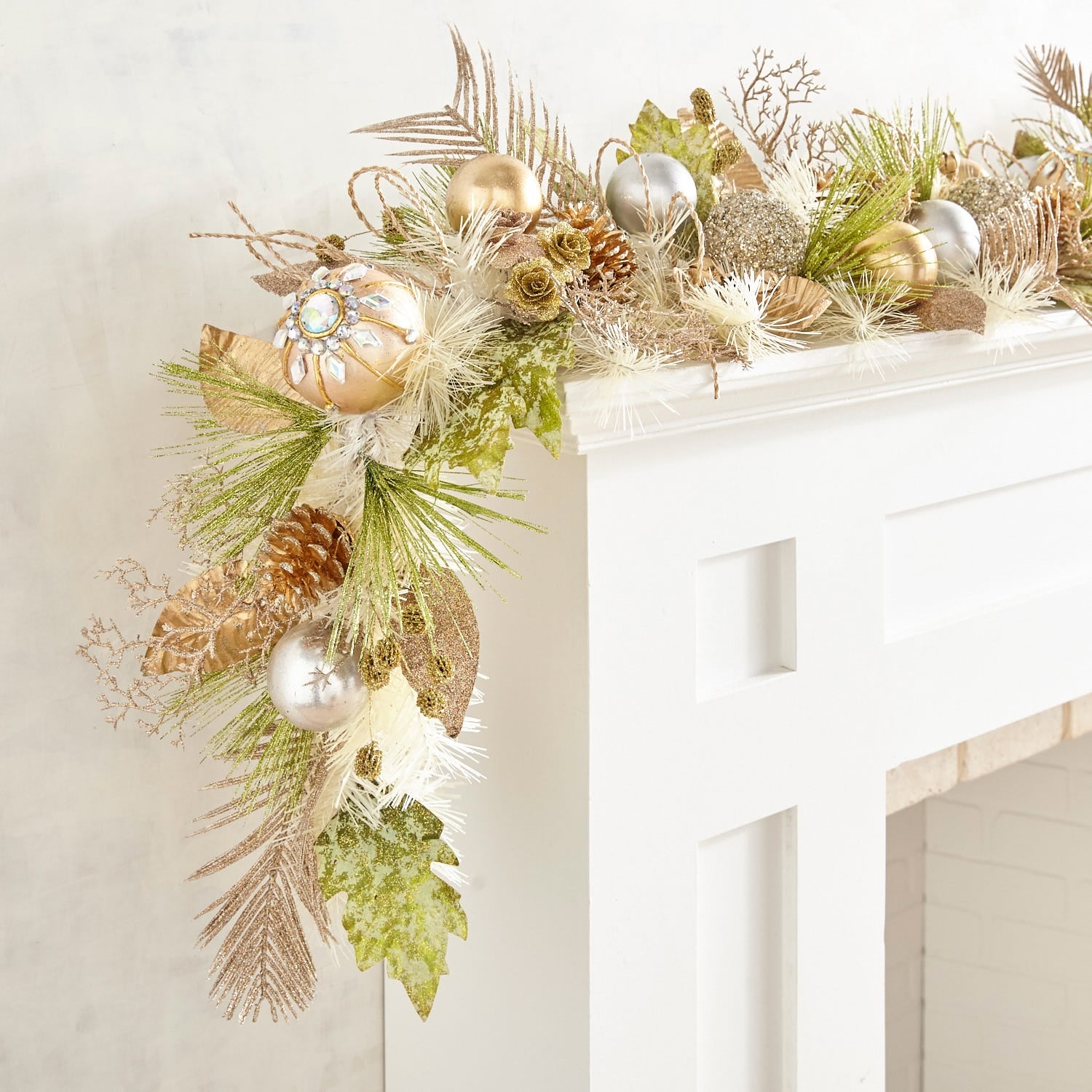 Light Green And Gold Garland Pier 1 S Christmas Decor Has Merry