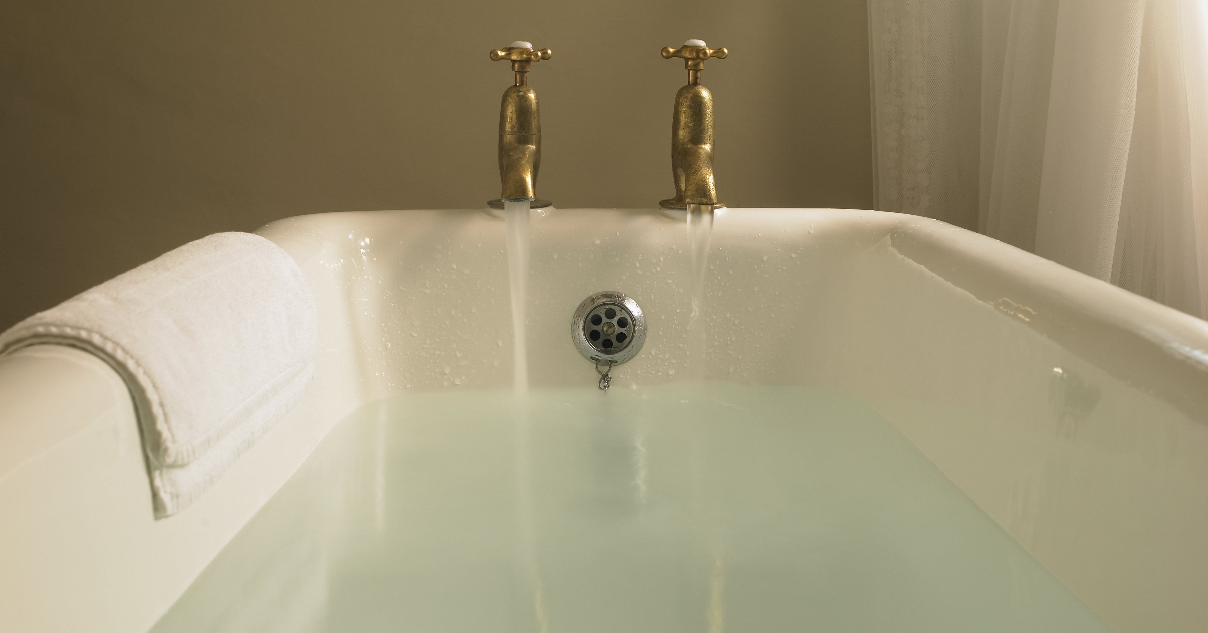 I Tried Oatmeal Baths For My Eczema: See Photos