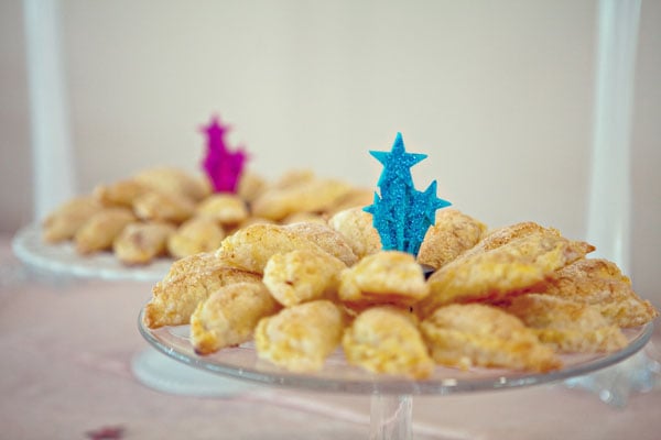 Glittery blue and pink starbursts jazz up the dessert displays.