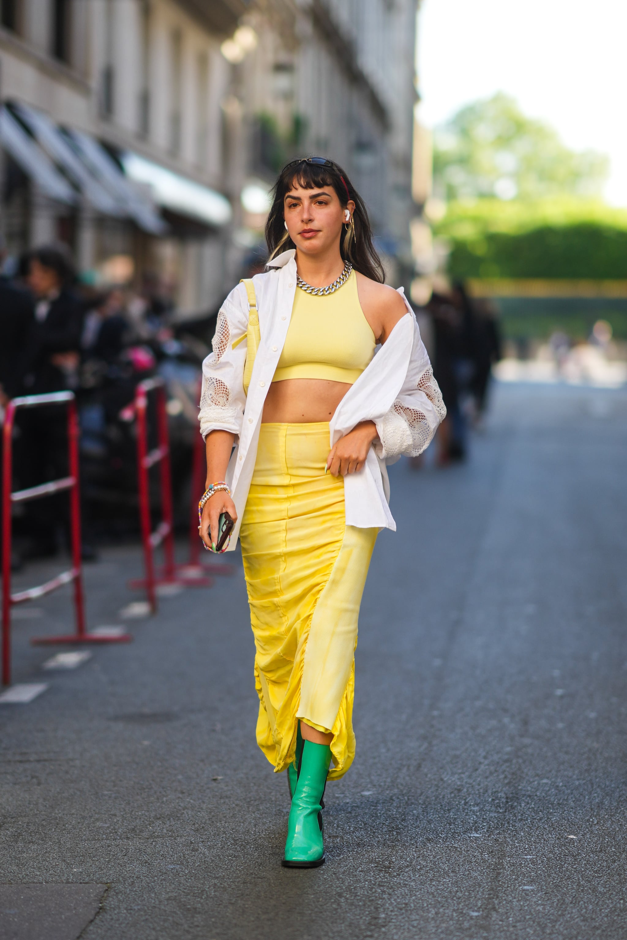 Skirt with chelsea boots store