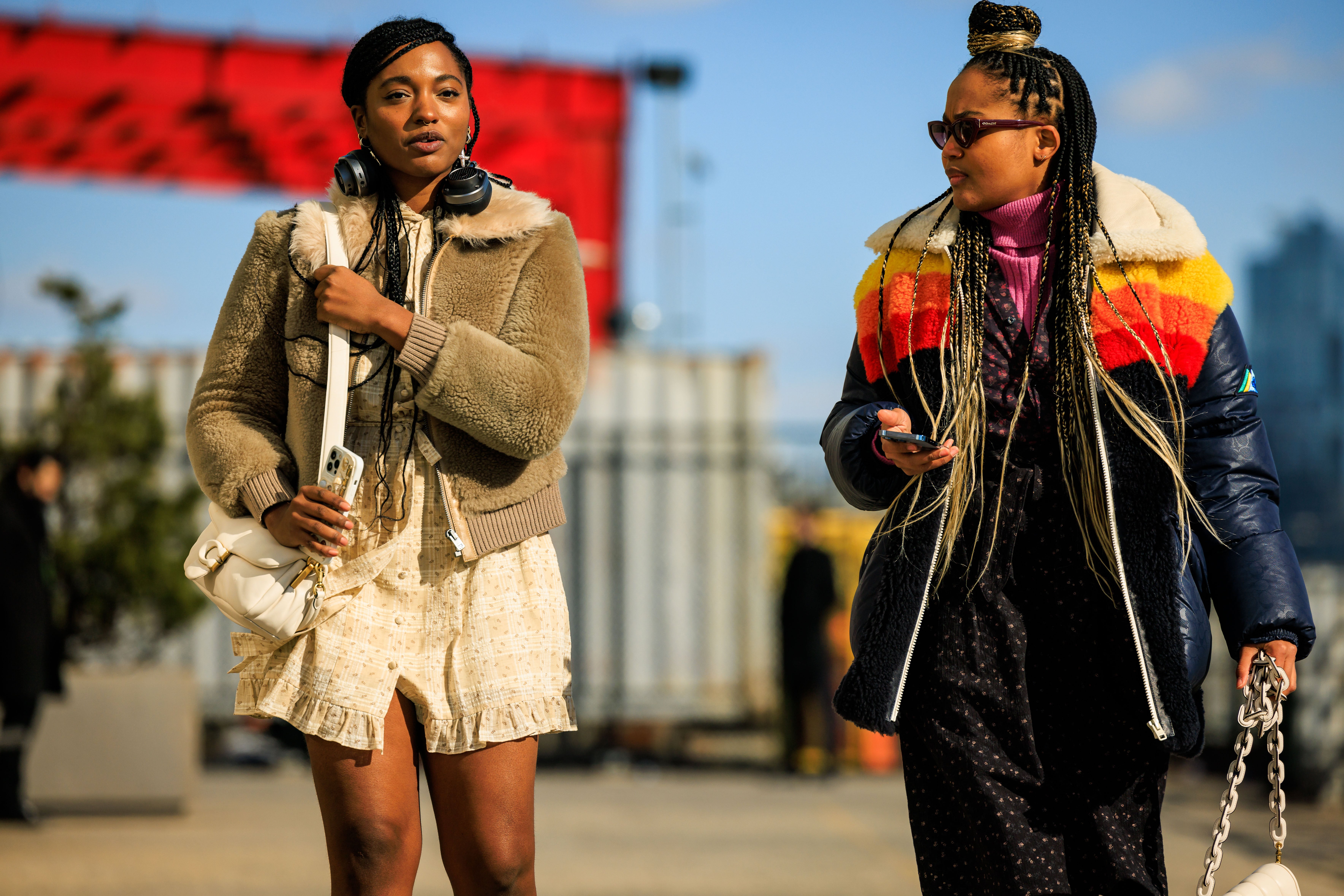 Street Style NYFW Fall-Winter 2022 - See the Hottest Street Style at New  York Fashion Week